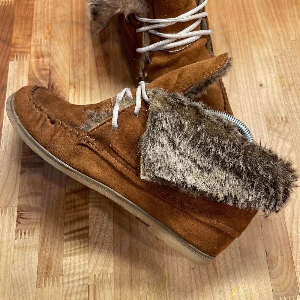 Call It Spring Tan Brown Faux Suede Faux Fur Trim Moccasin Ankle Boots Womens 9‎